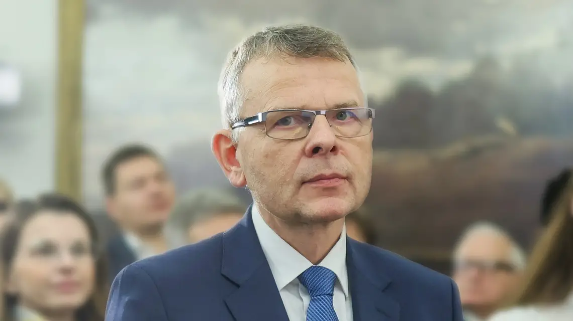 Dyrektor Instytutu Pileckiego Krzysztof Ruchniewicz podczas uroczystości wręczenia medali Virtus et Fraternitas w Belwederze. Warszawa, 17 grudnia 2025 r. // Fot. Leszek Szymański / PAP