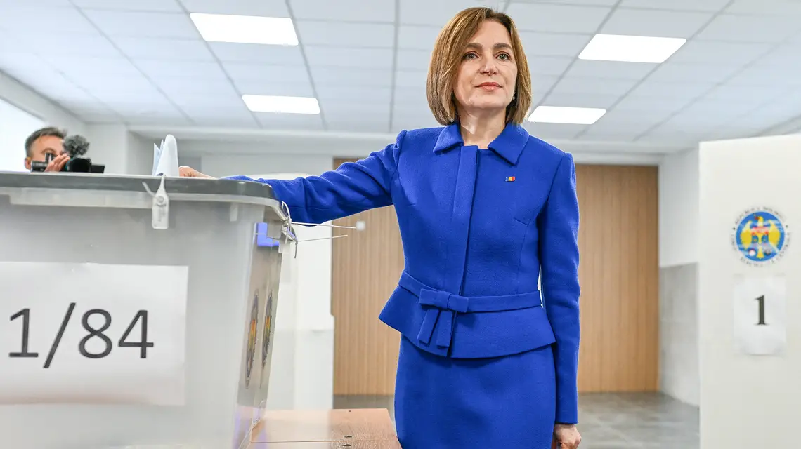 Prezydentka Mołdawii Maia Sandu podczas wyborów parlamentarnych. Kiszyniów, 28 września 2025 r. // Fot. Artur Widak / AFP / East News