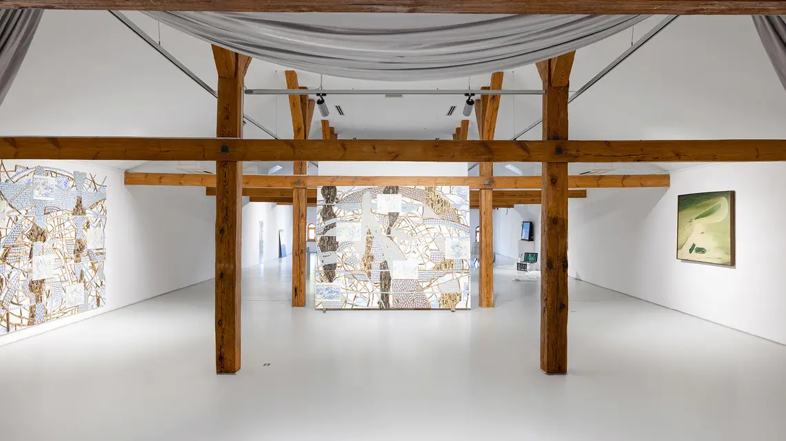 Theresa Weber, „The great camouflage”; „The plant, free, silent, proud”, 2025 // Fot. Alina Żemojdzin / Bałtycka Galeria Sztuki Współczesnej
