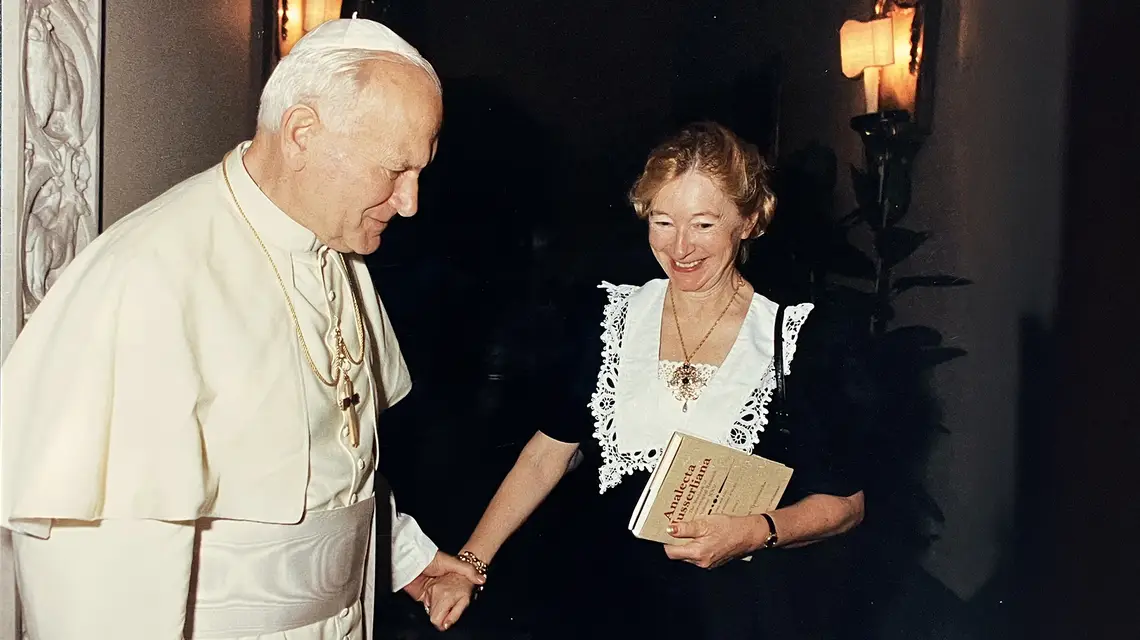 Jan Paweł II i Anna-Teresa Tymieniecka, Watykan, 1989 r. // Fot. Arturo Mari / Vatican Media