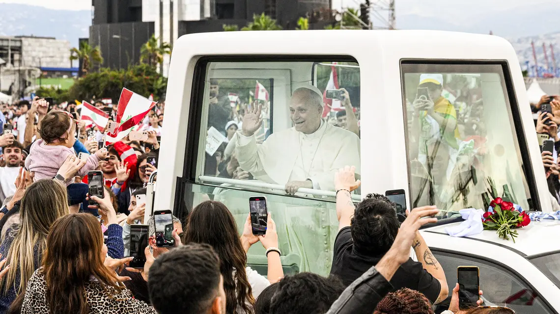 Papież Leon XIV przed mszą w Bejrucie. Liban, 2 grudnia 2025 r. // Fot. Simone Risoluti / ABACA / East News