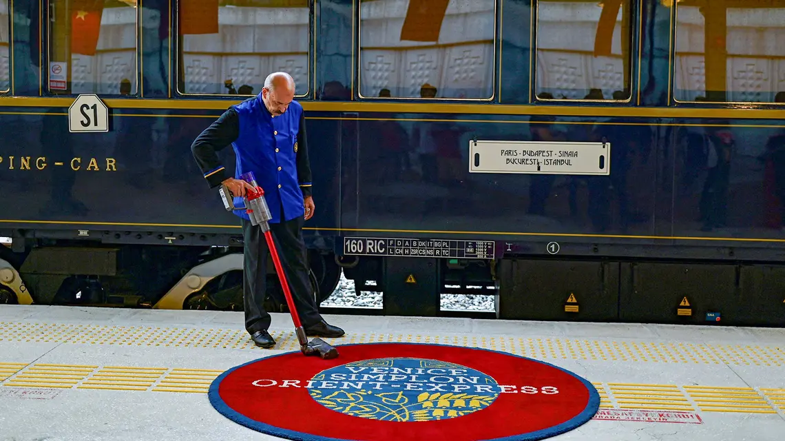 Venice Simplon-Orient-Express po przybyciu do Stambułu, 31 sierpnia 2025r. // Fot. Yasin Akgul / AFP / East News