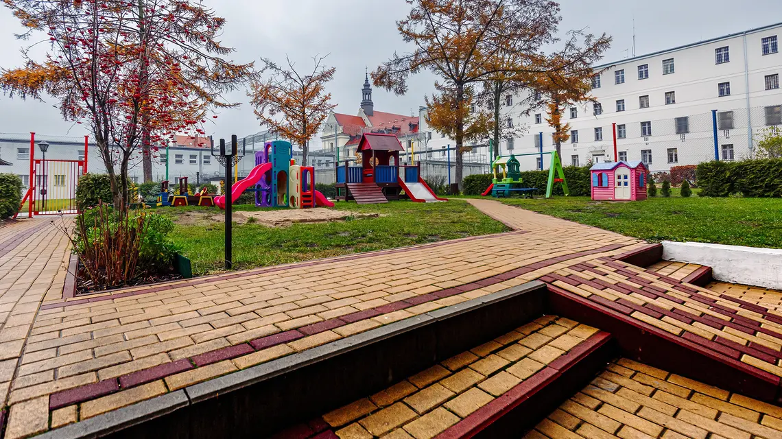 Plac zabaw w Domu Matki i Dziecka w Zakładzie Karnym nr 1 w Grudziądzu // Fot. Wojciech Laczkowski / Materiały prasowe ZK Grudziądz