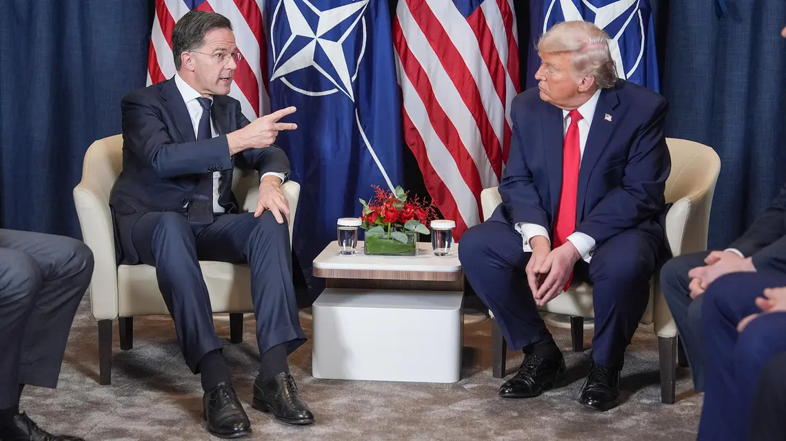 Spotkanie Donalda Trumpa z Sekretarzem Generalnym NATO Markiem Rutte podczas światowego Forum Ekonomicznego w Davos. Szwajcaria, 21 stycznia 2026 r. // Fot. Evan Vucci / AP / East News