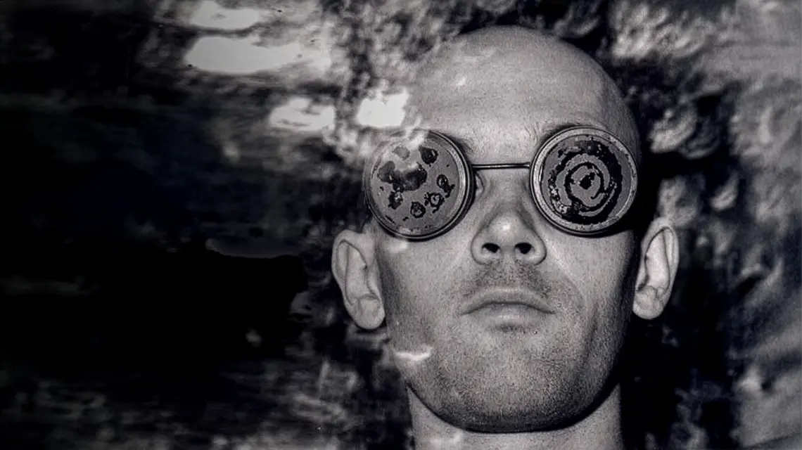 Piotr Pawlak z zespołu Kury, 1998 r. // Fot. Wojciech Wilczyk