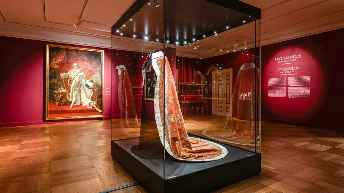 Płaszcz koronacyjny Stanisława Augusta Poniatowskiego. Wystawa „Niech nas widzą!”, Zamek Królewski w Warszawie // materiały prasowe