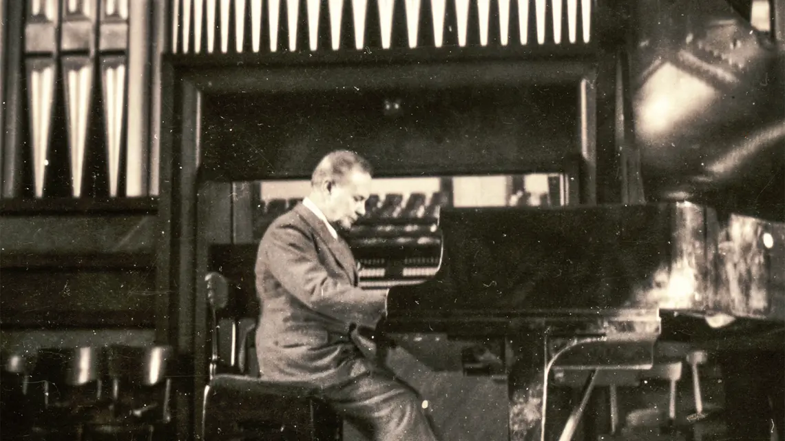 Józef Hofmann gra w warszawskim Konserwatorium, 1934 r. // Fot. Zbiory The International Piano Archives, University of Maryland