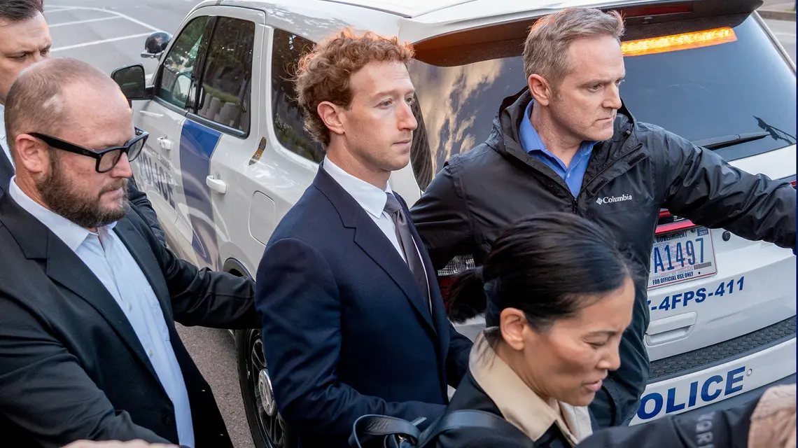 Mark Zuckerberg opuszcza Sąd Najwyższy w Los Angeles. 18 lutego 2026 r. // Fot. Kyle Grillot / Getty Images