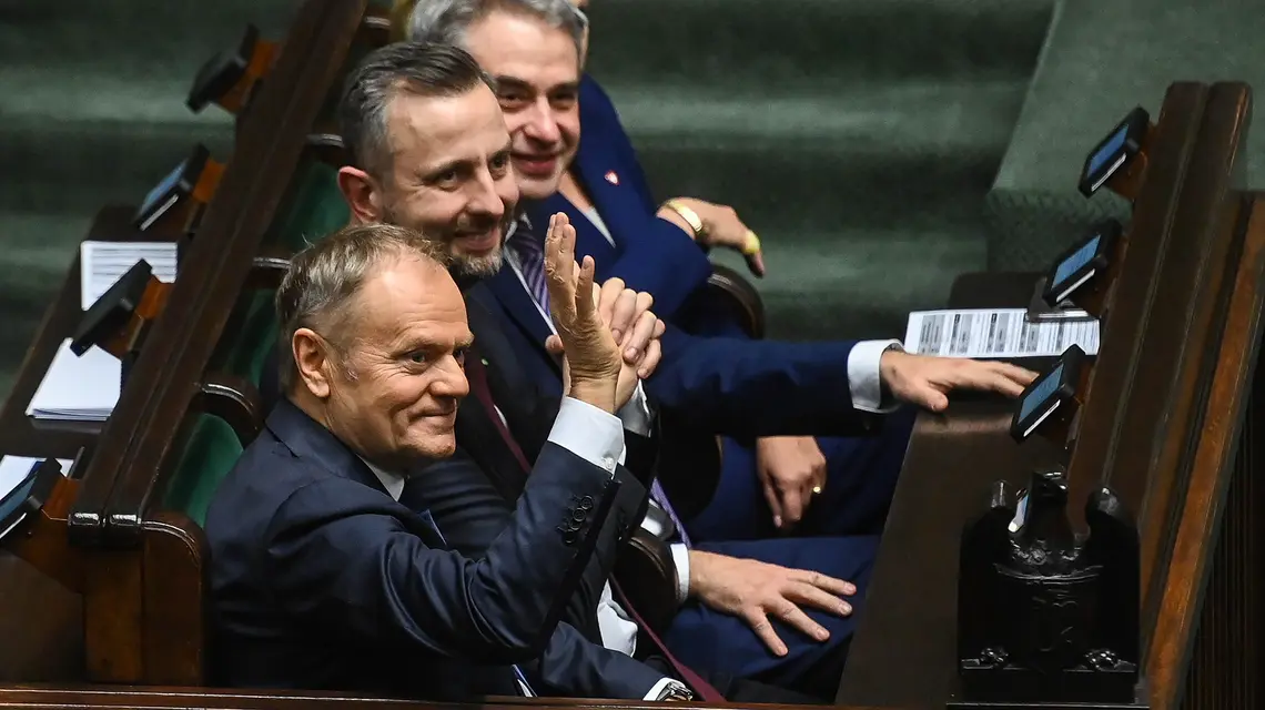  Donald Tusk, Władysław Kosiniak-Kamysz i Krzysztof Gawkowski w Sejmie. Warszawa, 17 grudnia 2025 r. // Fot. Piotr Nowak / PAP