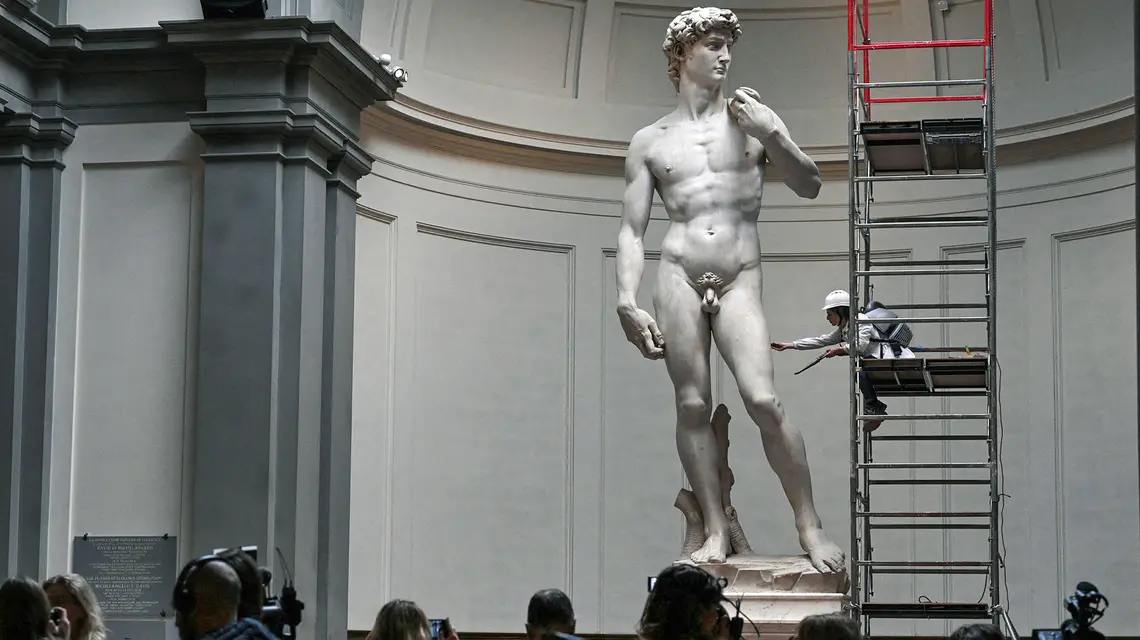 Prace konserwatorskie nad Dawidem Michała Anioła. Florencja, 19 lutego 2024 r. // Fot. Tiziana Fabi / AFP / East News 