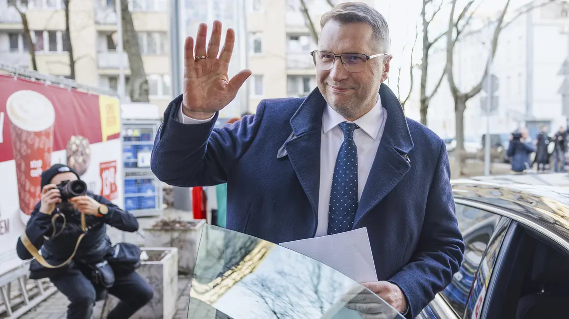Przemysław Czarnek podczas konferencji prasowej na stacji Orlen. Warszawa, 9 marca 2026 r. // Fot. Jacek Szydłowski / Forum 