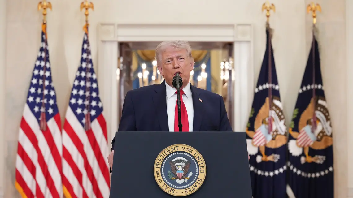 Donald Trump przemawia w sprawie wojny w Iranie. Waszyngton, 1 kwietnia 2026 r. // Fot. Alex Brandon / AP / East News