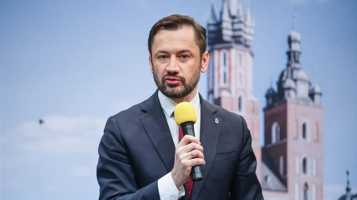 Aleksander Miszalski na spotkaniu z mieszkańcami dzielnicy Stare Miasto w Krakowie, 17 marca 2026 r. // Fot. Jakub Włodek / Agencja Wyborcza.pl