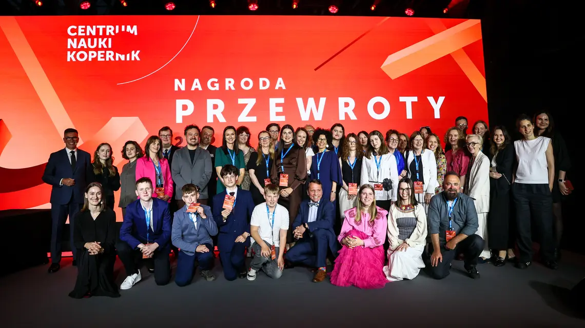 Laureaci i finaliści Nagrody Przewroty 2026 // fot. Centrum Nauki Kopernik/Anita Walczewska EastNews