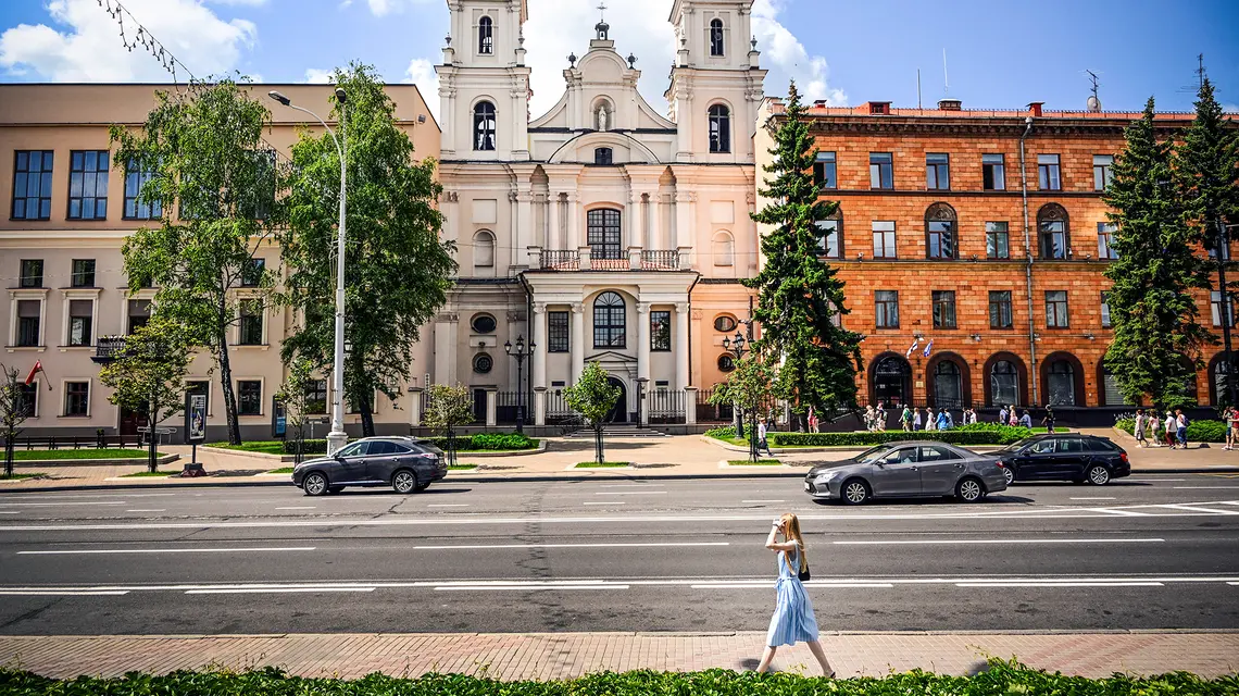 Kościół katedralny katolickiej archidiecezji mińsko-mohylewskiej. Mińsk, 22 lipca 2022 r. // Fot. Alexander Nemenov / AFP / East News