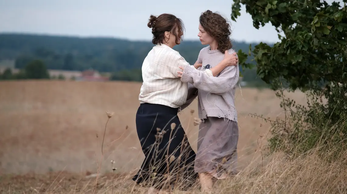 Barbara Auer oraz Paula Beer w filmie „Miroirs III. Barka na oceanie”, reż. Christian Petzold. Niemcy 2025 // materiały prasowe dystrybutora