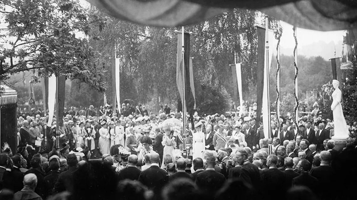 Odsłonięcie pomnika cesarzowej Elżbiety, Graz, Austria, 1901 r. / Fot. Ullstein Bild Via / GETTY IMAGES
