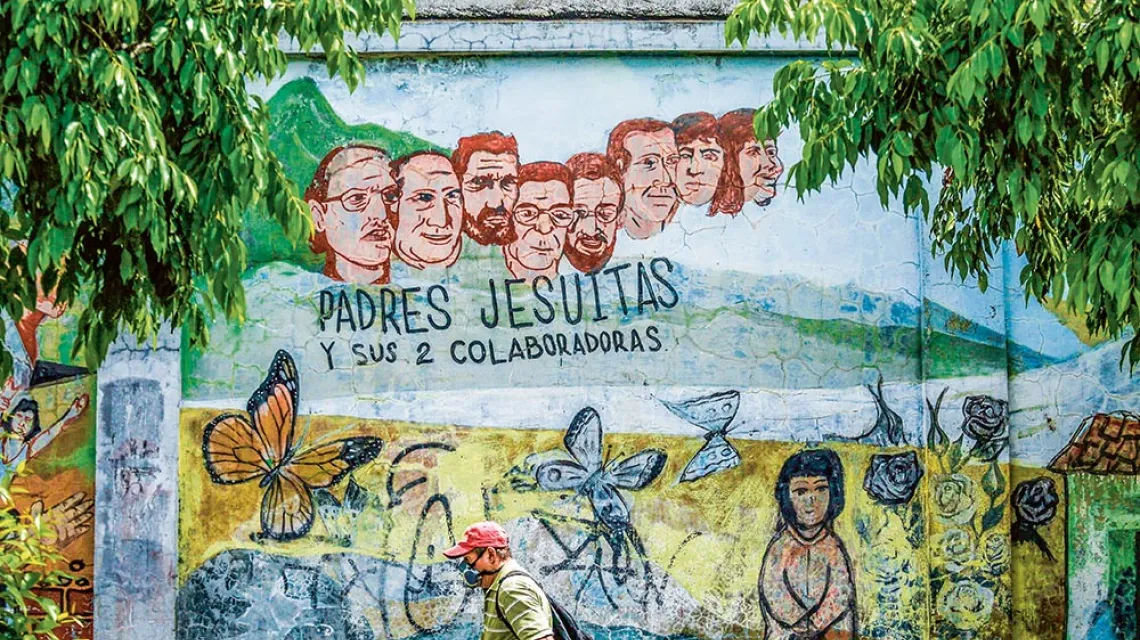 Mural poświęcony zabitym pracownikom jezuickiego Uniwersytetu Ameryki Środkowej w 1989 r. San Salvador, 11 września 2020 r. / RODRIGO SURA / EFE / FORUM