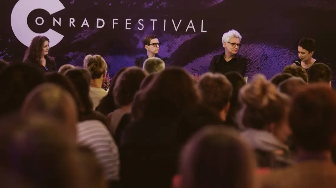 Od lewej: Anita Piotrowska, Magdalena Grzebałkowska, Marcin Borchardt i Katarzyna Łęcka