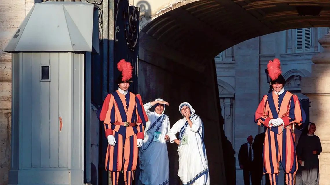 Siostry ze zgromadzenia Misjonarek Miłości na Placu św. Piotra, Rzym, wrzesień 2016 r. / STEFANO RELLANDINI / REUTERS / FORUM