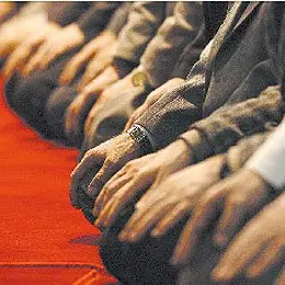 Piątkowe modły w meczecie w Ankarze / 