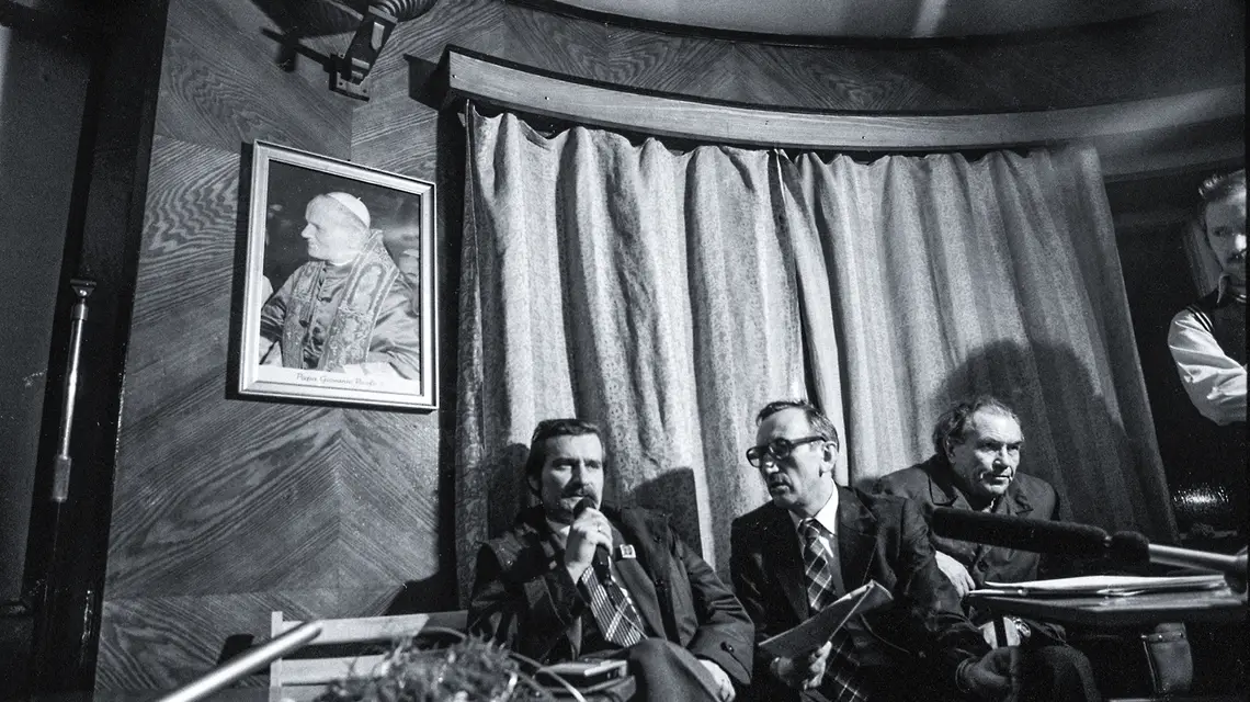 Lech Wałęsa i Tadeusz Mazowiecki w starej siedzibie KIK-u przy ul. Kopernika, 1980 r. / / Fot. Wojtek Laski / EAST NEWS