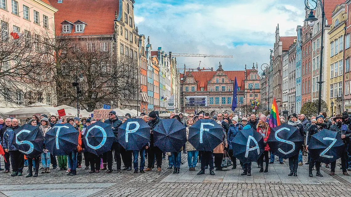 Antyfaszystowska manifestacja Komitetu Obrony Demokracji „Faszyzm Stop!”, Gdańsk, 19 listopada 2017 r. / ŁUKASZ DEJNAROWICZ / FORUM