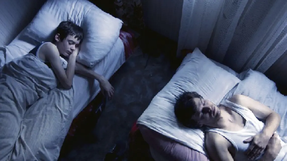 Marcin (Filip Garbacz) i Artur (Mateusz Kościukiewicz), „Matka Teresa od kotów” / Materiały dystrybutora / 