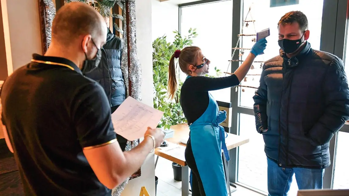 Otwarcie restauracji Wesołe Gary w Krakowie, 13 stycznia 2021 r. / ARTUR BARBAROWSKI / EAST NEWS