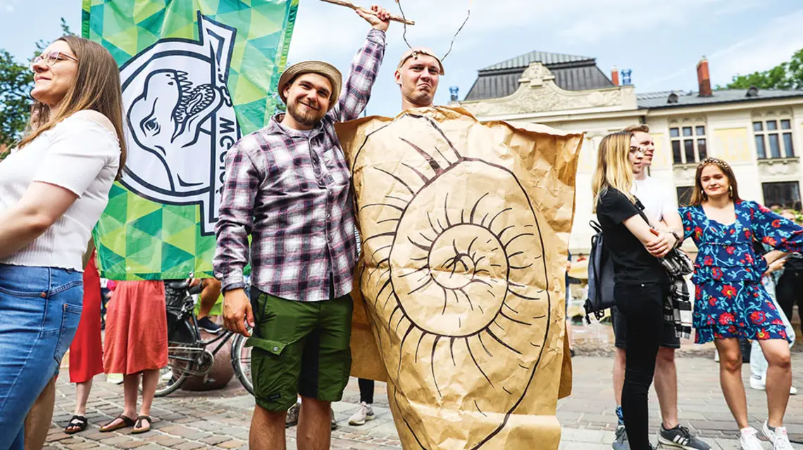 Korowód przebierańców podczas juwenaliów. Kraków, 20 maja 2022 r. / BEATA ZAWRZEL / REPORTER