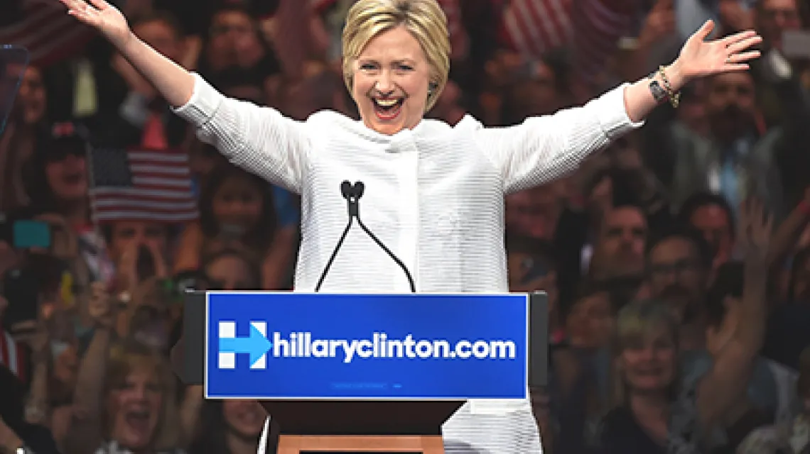 Hillary Clinton ogłasza, że ma wystarczające poparcie, aby dostać nominację Partii Demokratycznej jako kandydatka na prezydenta. Nowy Jork, 7 czerwca 2016 r. /  / Fot. TIMOTHY A. CLARY / AFP / EAST NEWS