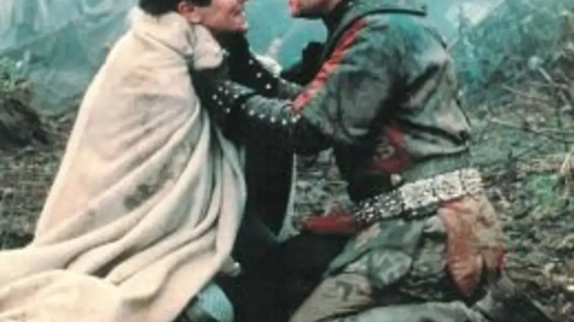 Kenneth Branagh (po prawej) jako Henryk V / 