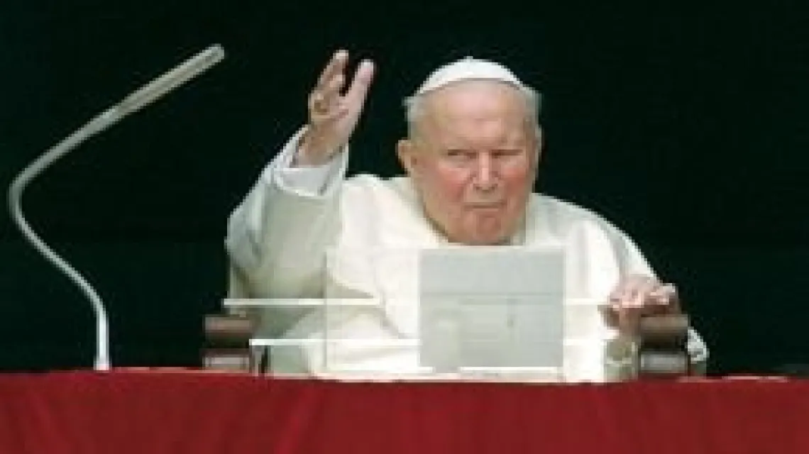 Watykan, 13 lutego: papieskie błogosławieństwo podczas modlitwy Anioł Pański / 