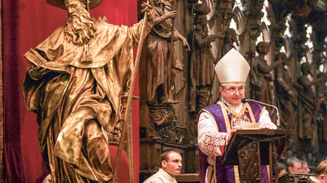 Bp Edward Janiak w katedrze wrocławskiej, kwiecień 2006 r. / ŁUKASZ GIZA / AGENCJA GAZETA