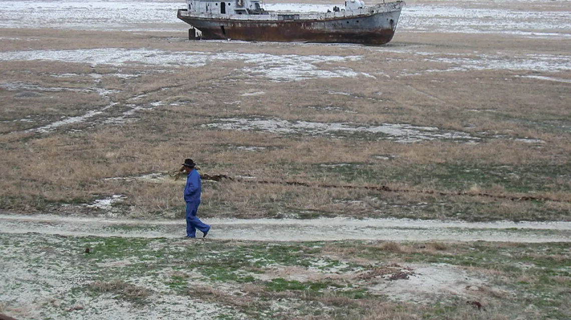 Wysychające Jezioro Aralskie, Kazachstan / DOMENA PUBLICZNA