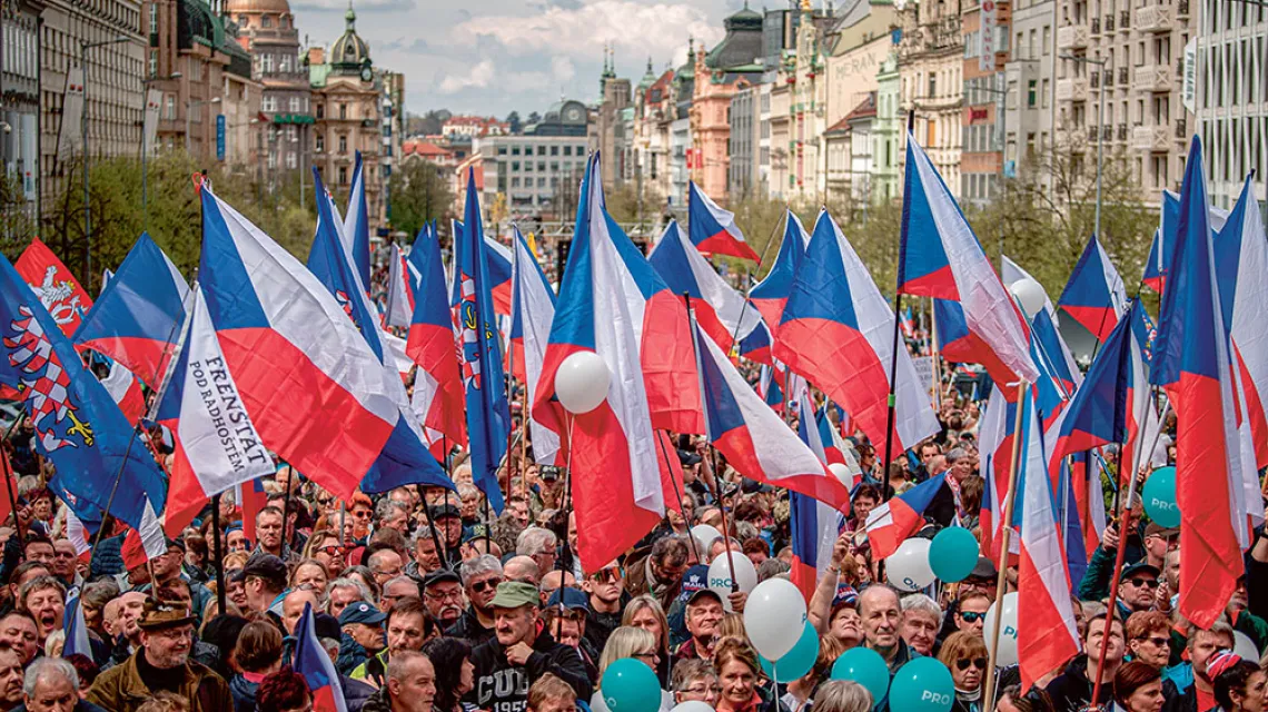 Antyrządowa demonstracja w Pradze, 16 kwietnia 2023 r.  / LUKAS KABON / ANADOLU AGENCY / GETTY IMAGES