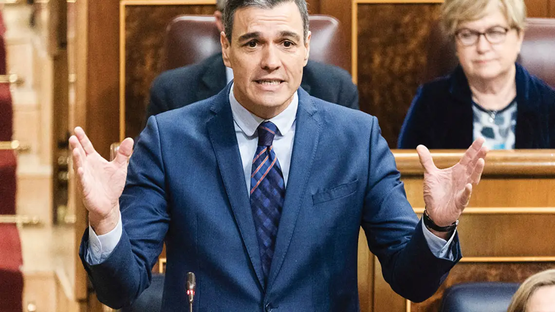 Premier rządu Hiszpanii Pedro Sánchez przemawia podczas posiedzenia parlamentu. Madryt, 21 grudnia 2022 r. / EDUARDO PARRA / EAST NEWS