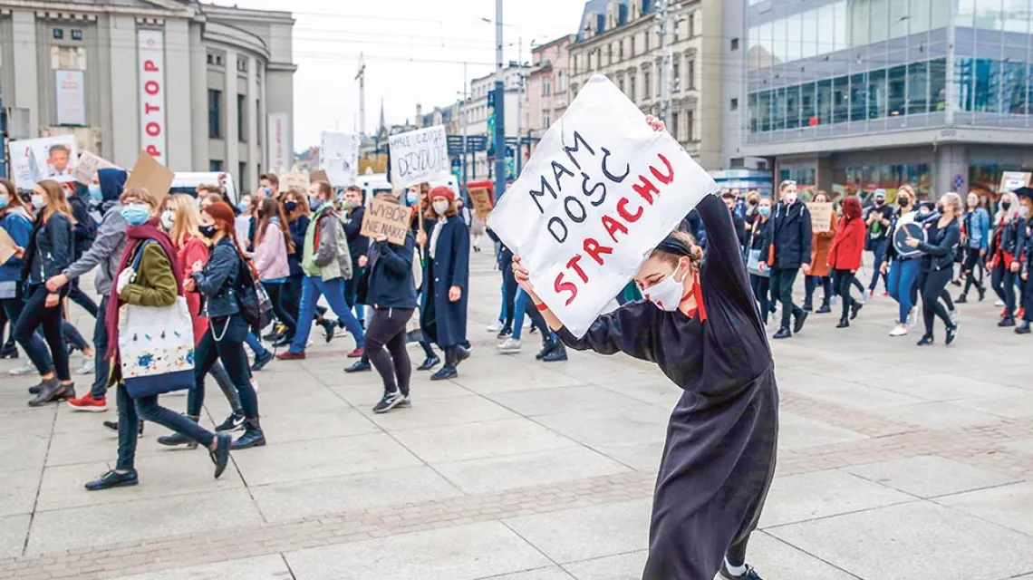 Strajk Kobiet w Katowicach – siódmy dzień masowych protestów, 28 października 2020 r. / TOMASZ KAWKA / EAST NEWS