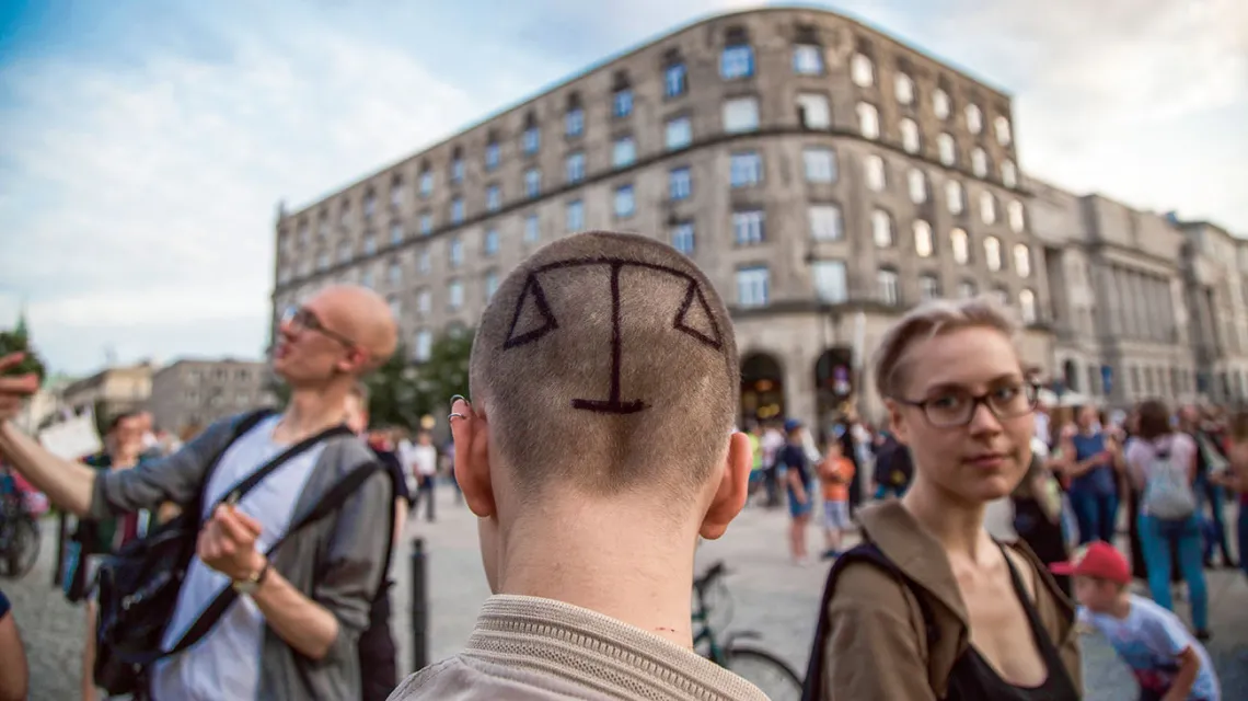 Protest przeciwko łamaniu Konstytucji, Warszawa, lipiec 2017 r. / NURPHOTO