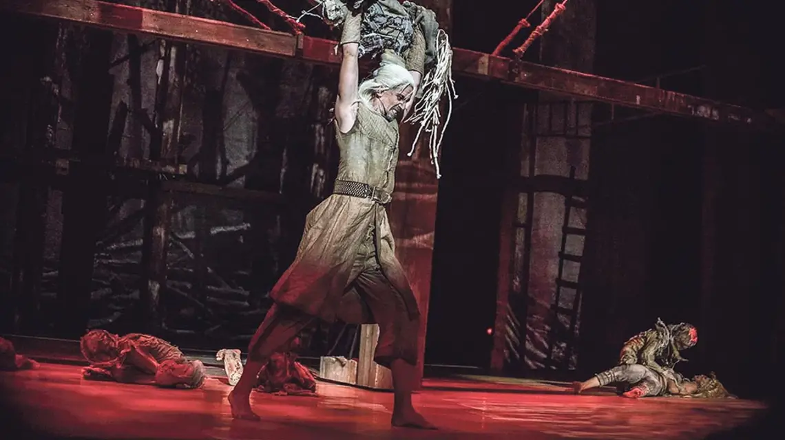  / PRZEMYSŁAW BURDA / TEATR MUZYCZNY