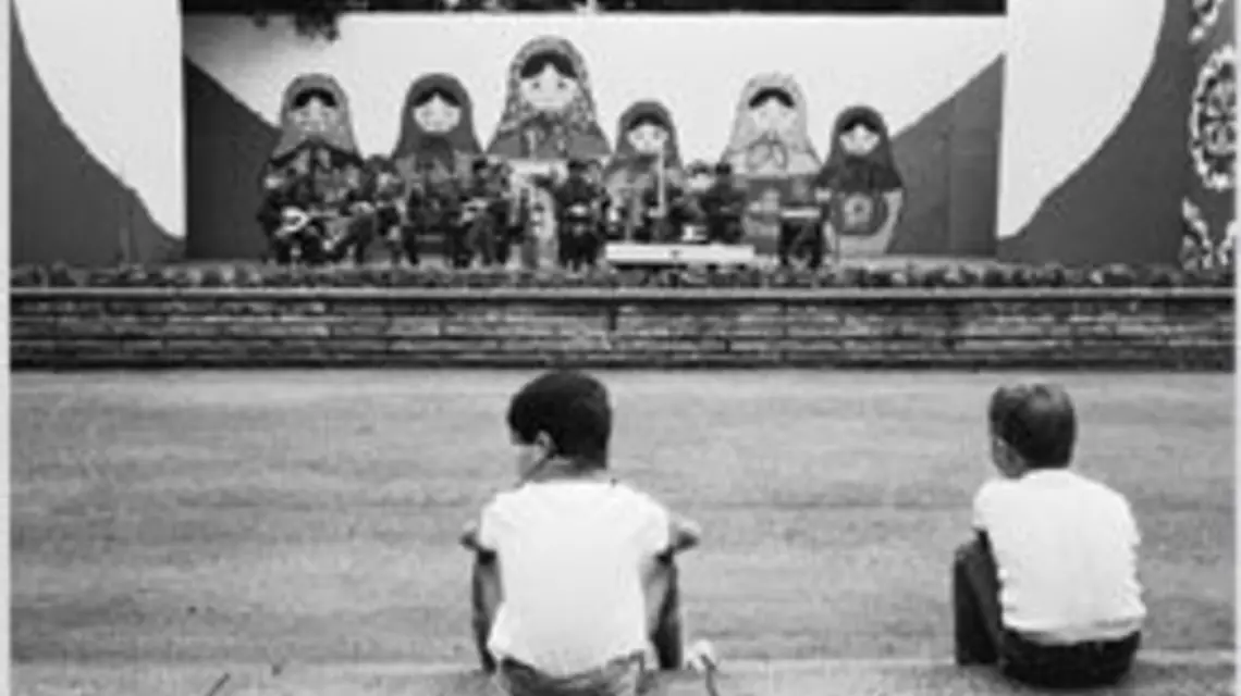 1985, "Święto przyjaźni" ZSRR-NRD. Fot. Harald Hauswald / 