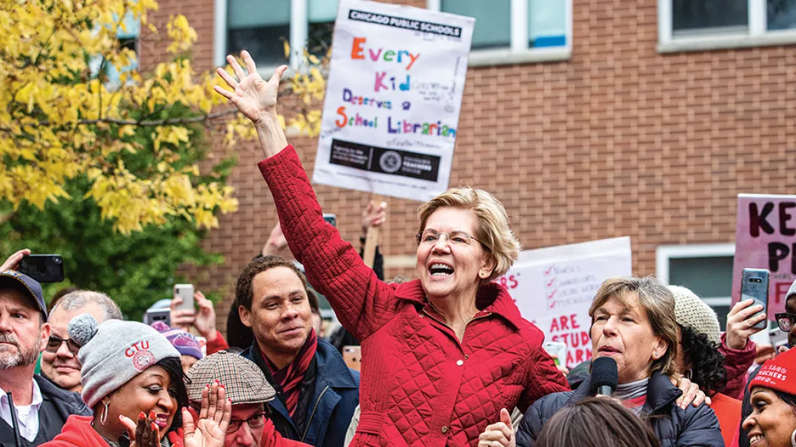 Senator Elizabeth Warren na pikiecie nauczycieli w Chicago, 22 października 2019 r. / ASHLEE REZIN GARCIA / AP / EAST NEWS