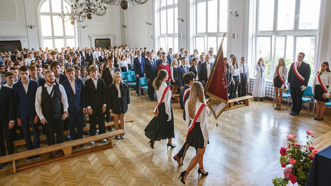 Rozpoczęcie roku szkolnego w I LO w Łomży. 1 września 2022 r. / MAREK MALISZEWSKI / REPORTER