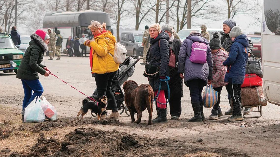 Ewakuacja ludności cywilnej z Mariupola. 26 marca 2022 r. / ANADOLU AGENCY / GETTY IMAGE