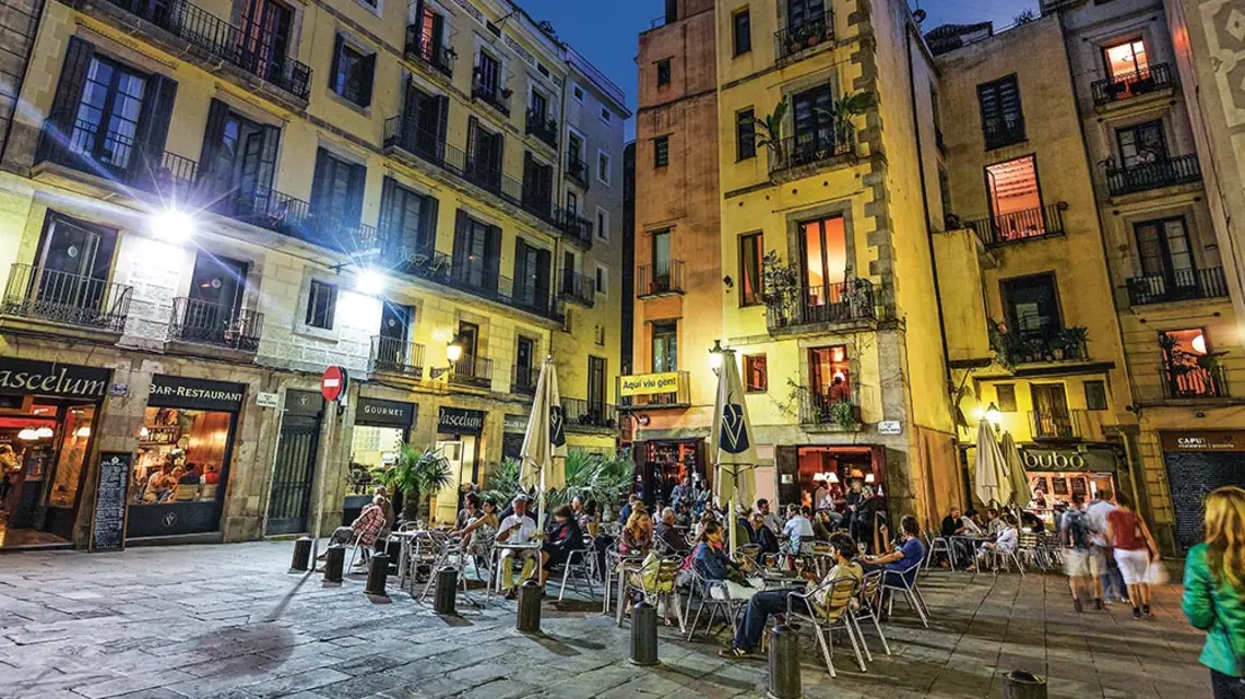 Barcelona, Plaza de Santa Maria in Ribera / BEW