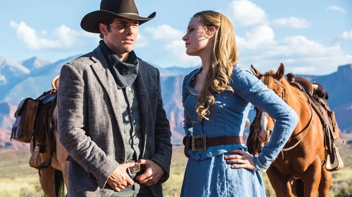 James Marsden i Evan Rachel Wood w serialu „Westworld” z 2016 r. / MATERIAŁY PRASOWE