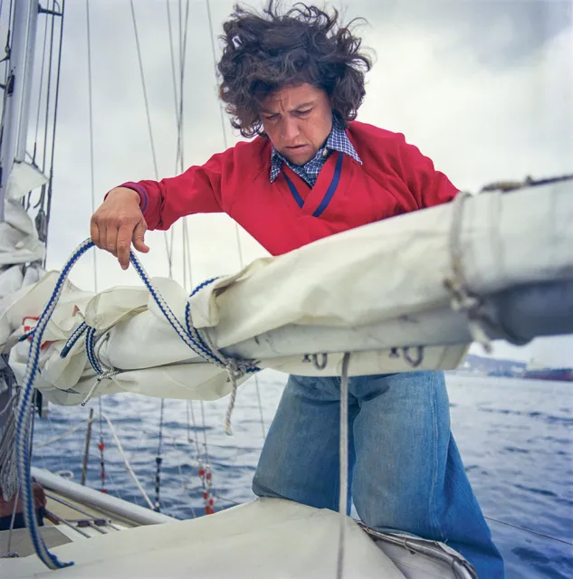 KRYSTYNA CHOJNOWSKA-LISKIEWICZ (1936-2021), pierwsza kobieta na świecie, która samotnie opłynęła Ziemię na jachcie żaglowym. Na zdjęciu w Las Palmas, kwiecień 1978 r. / JAN MOREK / PAP
