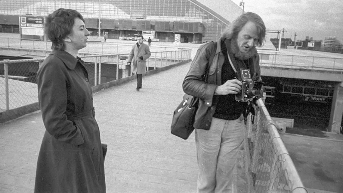 Anka Ptaszkowska i Eustachy Kossakowski. Paryż, 1971 r. / TADEUSZ ROLKE / AGENCJA WYBORCZA.PL