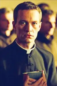 Michał Żebrowski jako ksiądz Jan / 