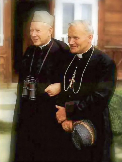 Prymas Stefan Wyszyński i metropolita krakowski Karol Wojtyła podczas wakacji, lata 70. / LASKI DIFFUSION / EAST NEWS